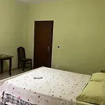 Montagna Hostel, Motel And Campsite