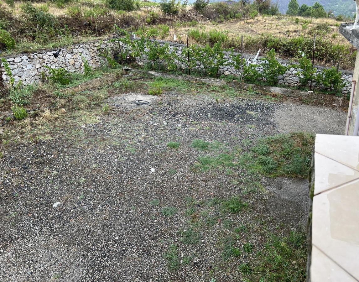 Montagna Hostel, And Campsite *