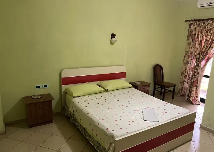 Montagna Hostel, Motel And Campsite