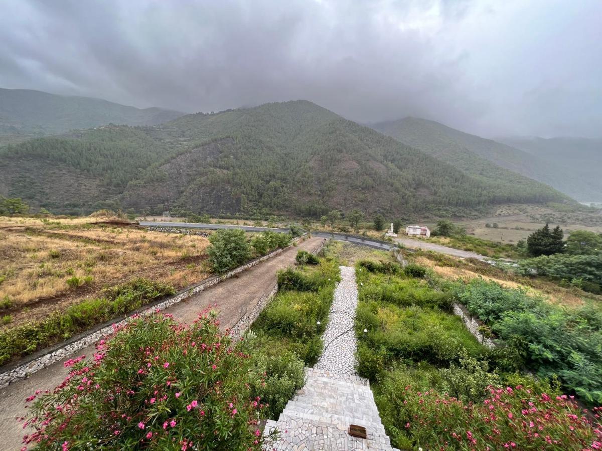 Montagna Hostel, And Campsite Librazhet